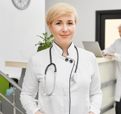 Doctor-female-2TTBNUL